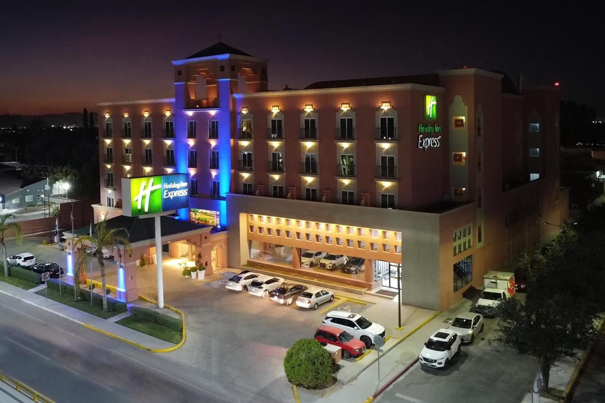 Holiday Inn Express Torreon By Ihg Exterior photo